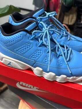 Jordan Retro 9 Pantone University Blue 6Y